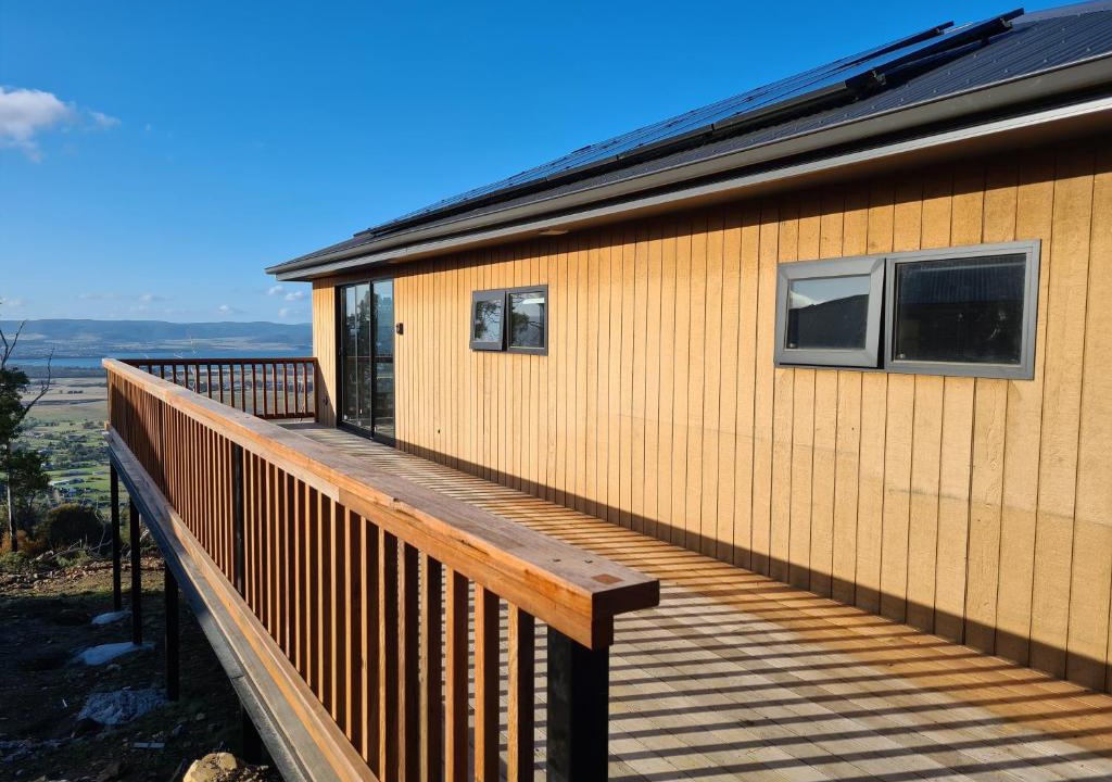 Mount Rumney House | Mount Rumney Escapes - 3 Seaview Wombat House