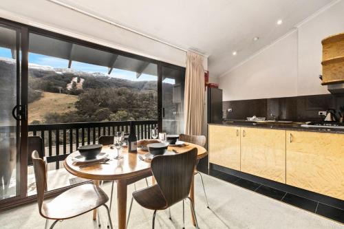 Thredbo Apartment | Mowamba D5
