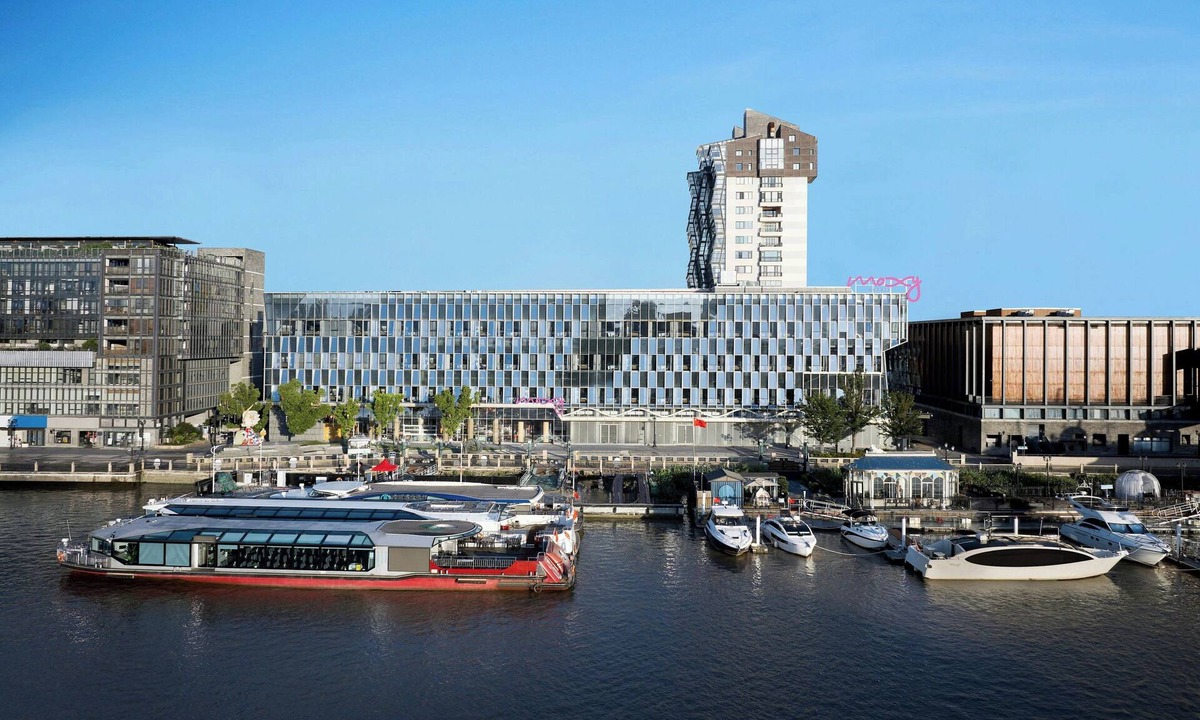 Jiangbei District Hotel | Moxy Ningbo Old Bund