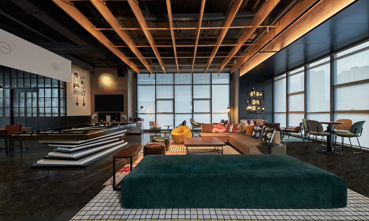 Longhua District Hotel | Moxy Shenzhen North Station