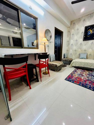 Vrindavan Apartment | Namah 1 BHK Resort Homestay with KITCHEN -4 min from Prem Mandir
