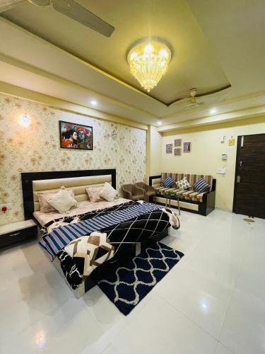 Vrindavan Apartment | NAMAH RESORT HOMESTAY with KITCHEN Near PREM MANDIR