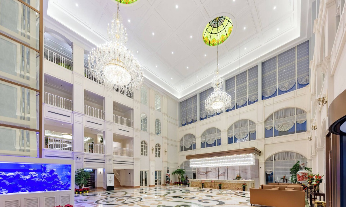 Pudong Hotel | NARADA RESORT SHANGHAI HOTEL Disney Store
