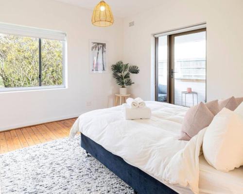 North Bondi Apartment | North Bondi 2BR Spacious & bright with ocean views Balcony