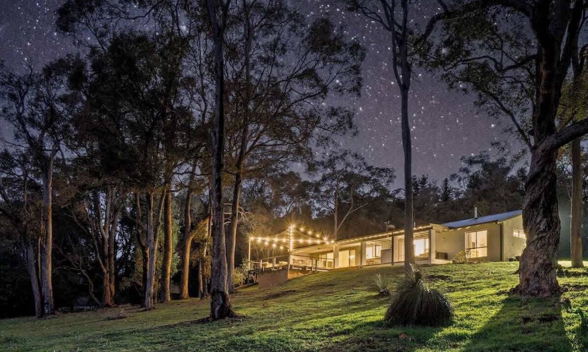 Yallingup Siding House | Notable Downs Estate near Margaret River Wineries