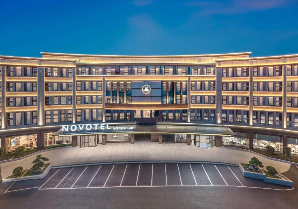 Yuhang District Hotel | Novotel Hangzhou Yuhang