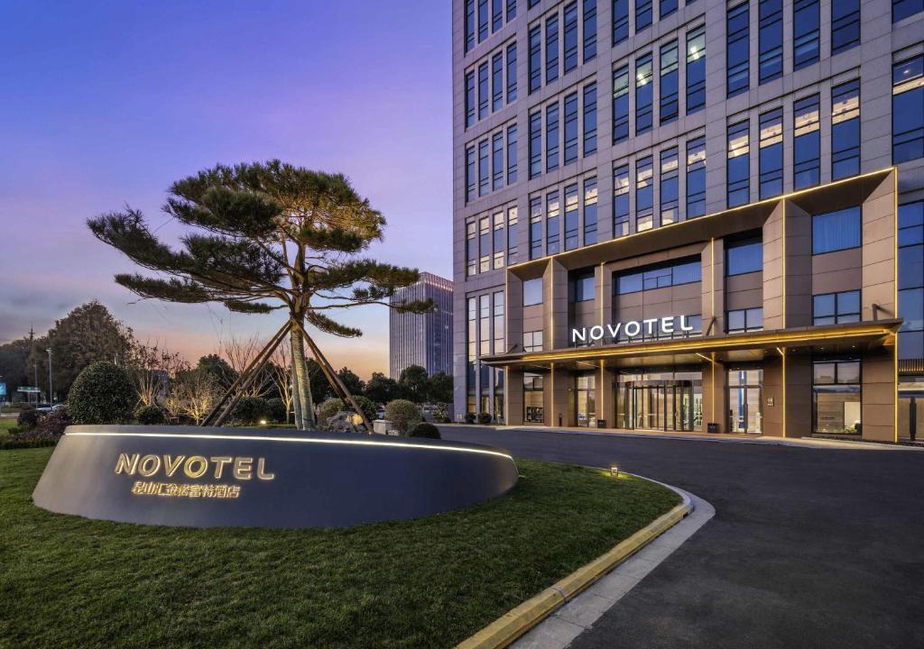 Kunshan Hotel | Novotel Kunshan Yangcheng Lake