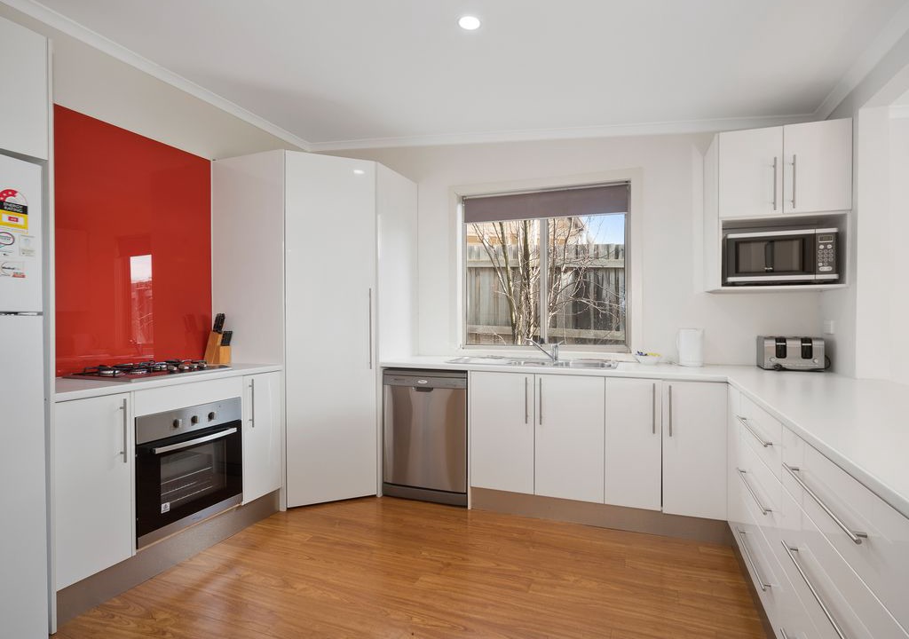 Tootgarook House | Offering affordable beachside cottage to comfortably accommodate the whole family