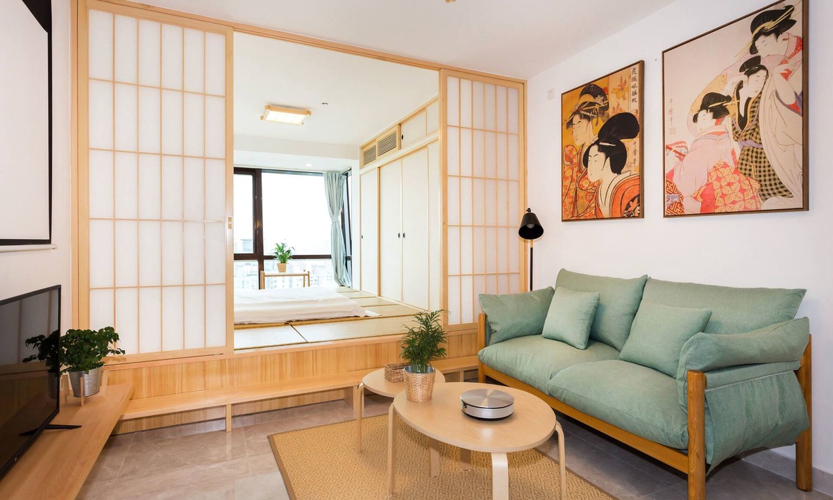 Huaihai Road Commercial Area Hotel | Old French Concession Coziness Xuhui