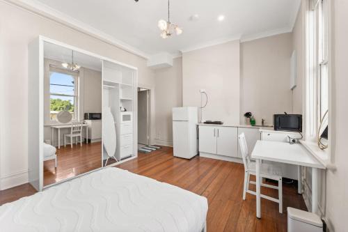Paddington Hotel | Olympic Paddington Budget Hotel - across Allianz Stadium