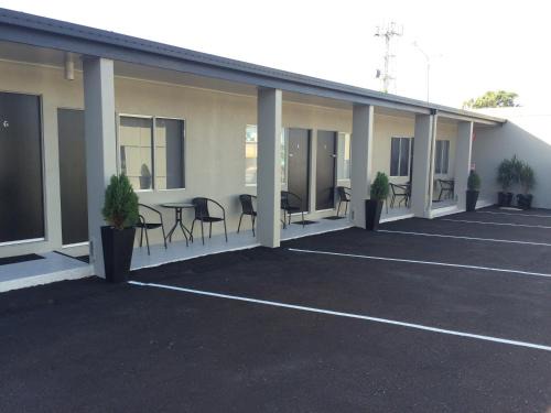 Bowen Town Center Hotel | Original North Australian