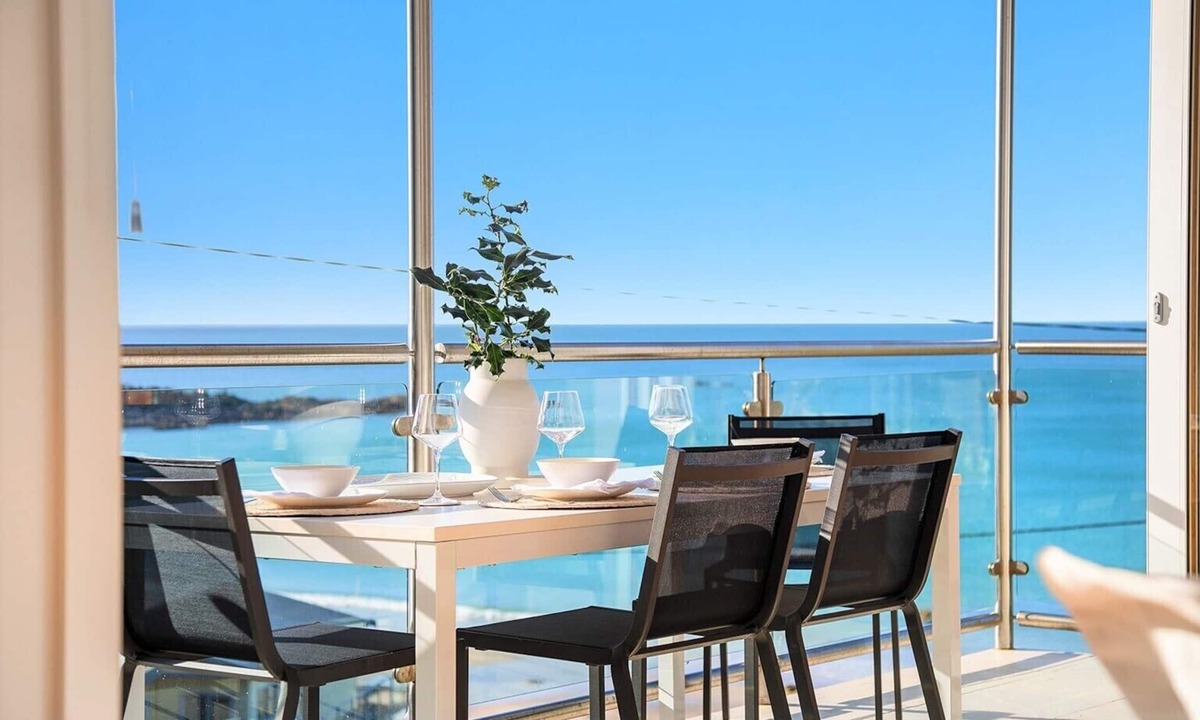 Boat Harbour Beach House | OUTSTANDING! WHITE HOUSE TASMANIA WINTER SPECIAL MIN STAY 2 NIGHTS TILL OCTOBER.