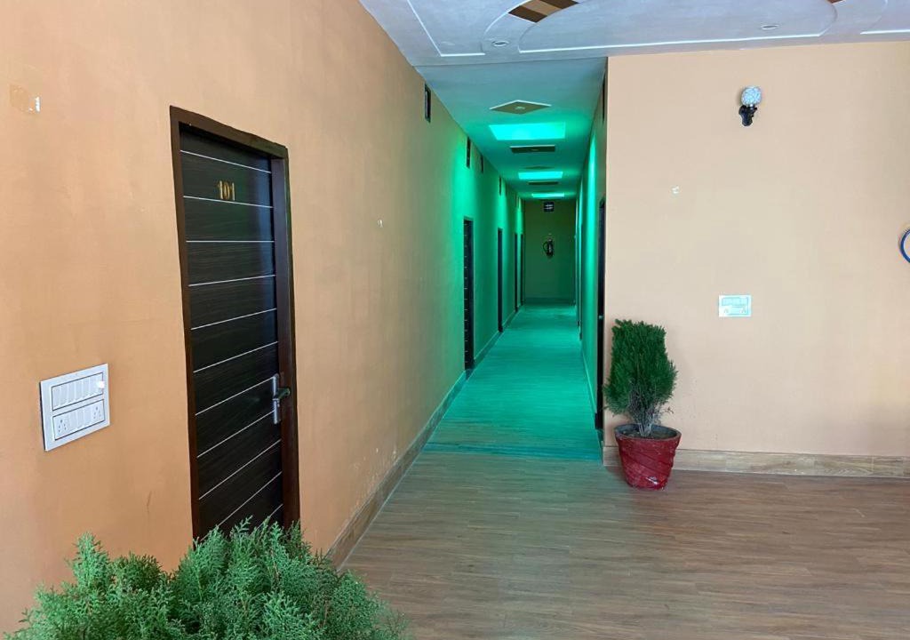 Bulandshahr Hotel | OYO 86267 Hotel Sweet Dream