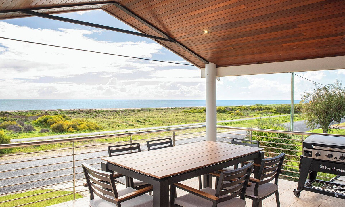 Geographe House | PANORAMA - Views Sunrise to Sunset