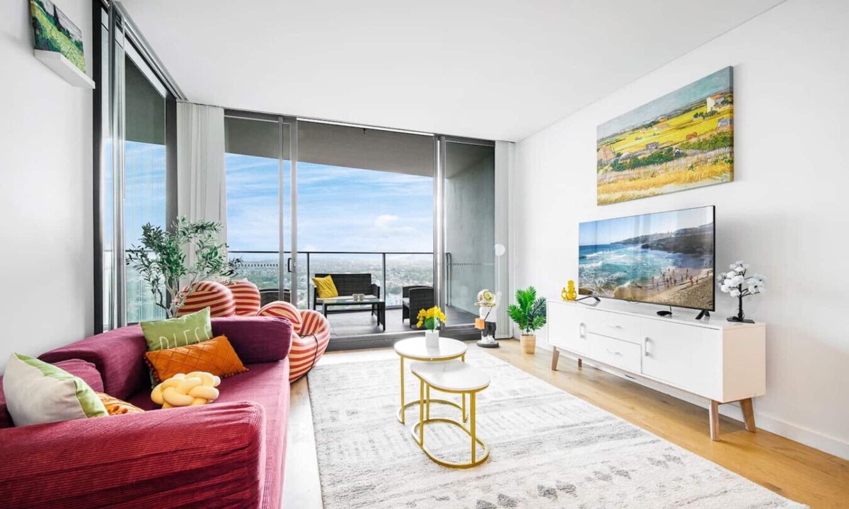 Parramatta House | Parramatta 2br Apt Near Train Shopping Center
