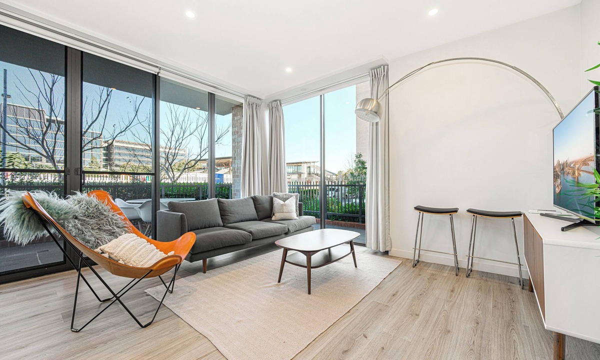 Penrith Apartment | Penrith 3Br apt close toTrain station & Shopping