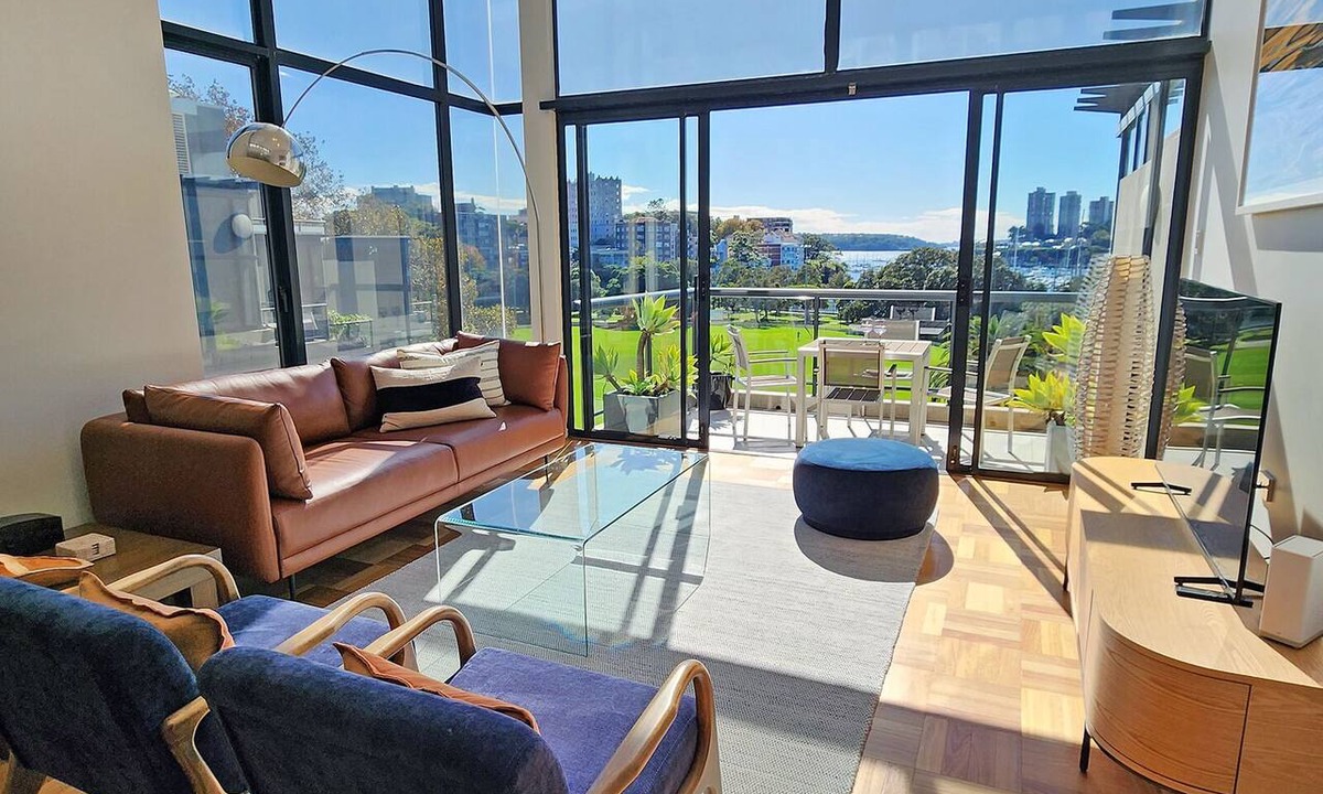 Rushcutters Bay Apartment | Penthouse Apartment With Massive Private Terrace + Parking + 2 Pools + Views