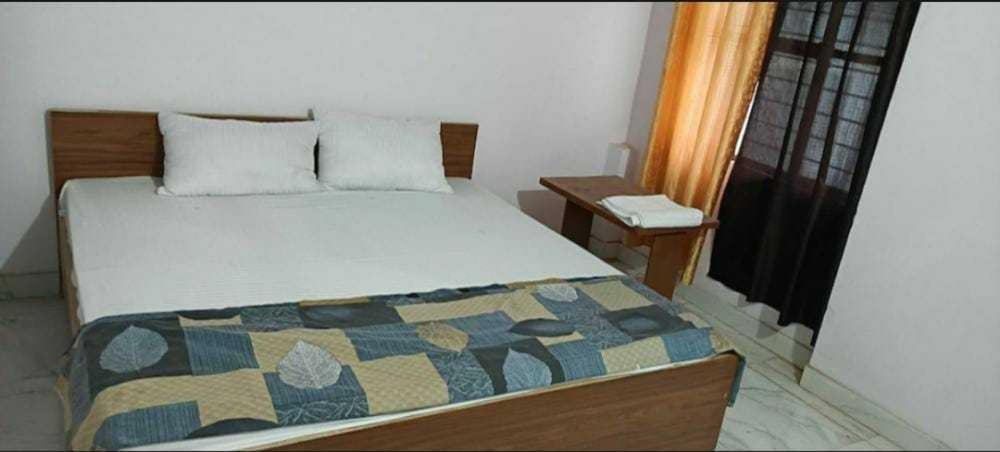 Meerut Hotel | POP Blue Star Hotel