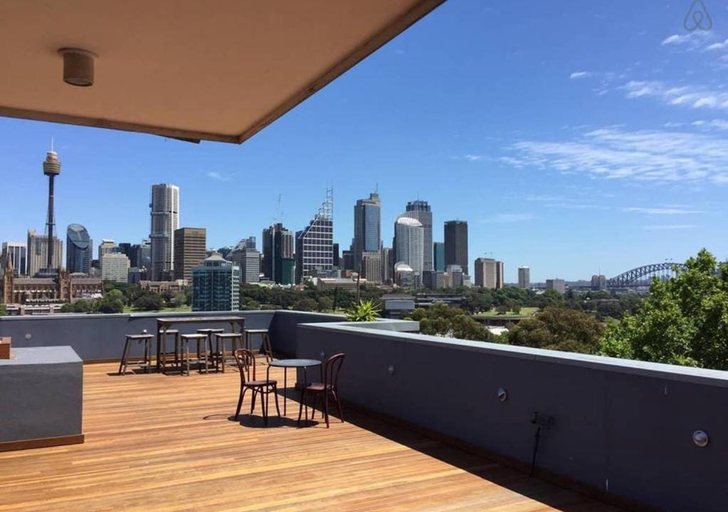 Potts Point Apartment | Potts Point Terrace Apartment with City View