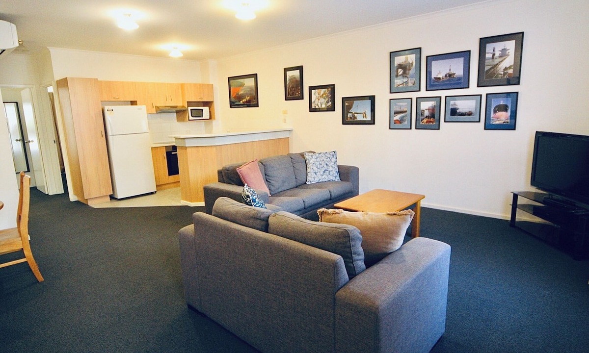 North Adelaide Apartment | Prime Location | North Adelaide 2BR Apt, Melbourne St | Courtyard |Near CBD Events + Private Parking