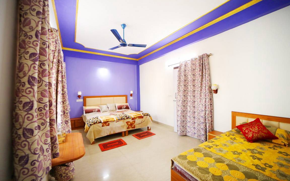 Agra Resort | Private room ∙ 3 guests