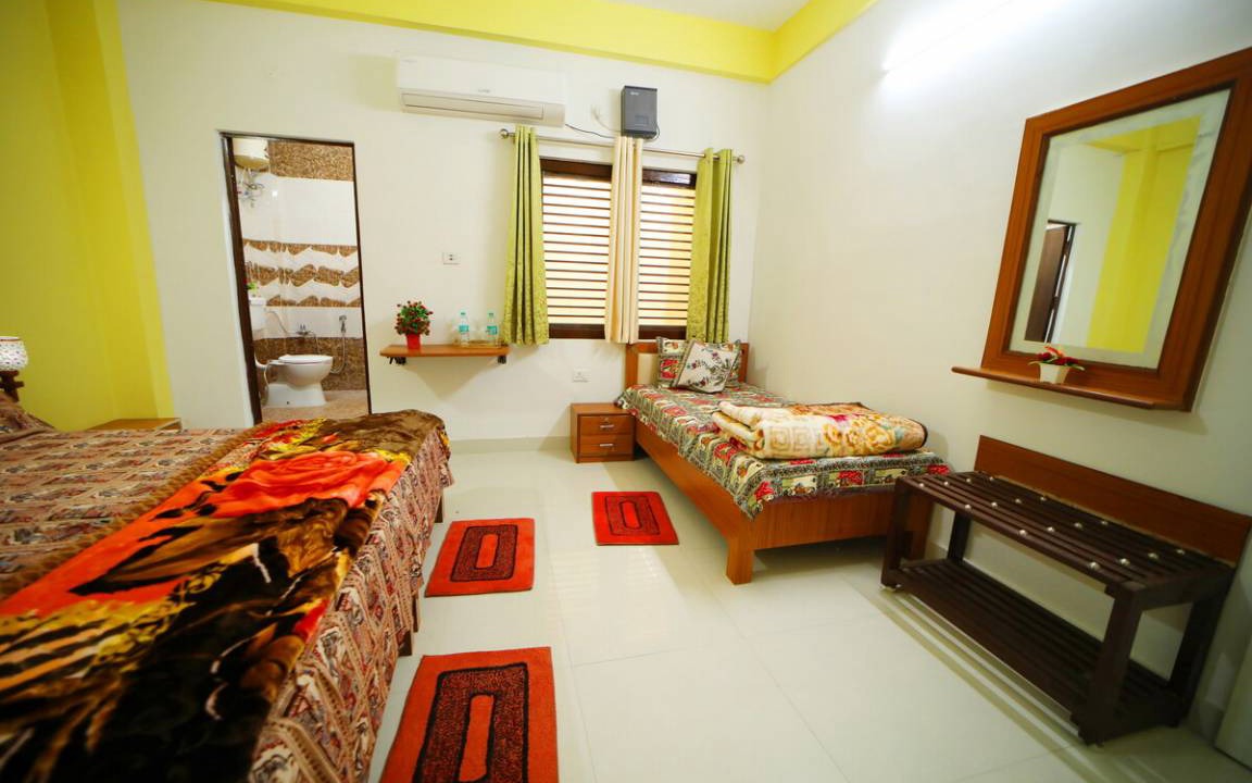 Agra Resort | Private room ∙ 3 guests