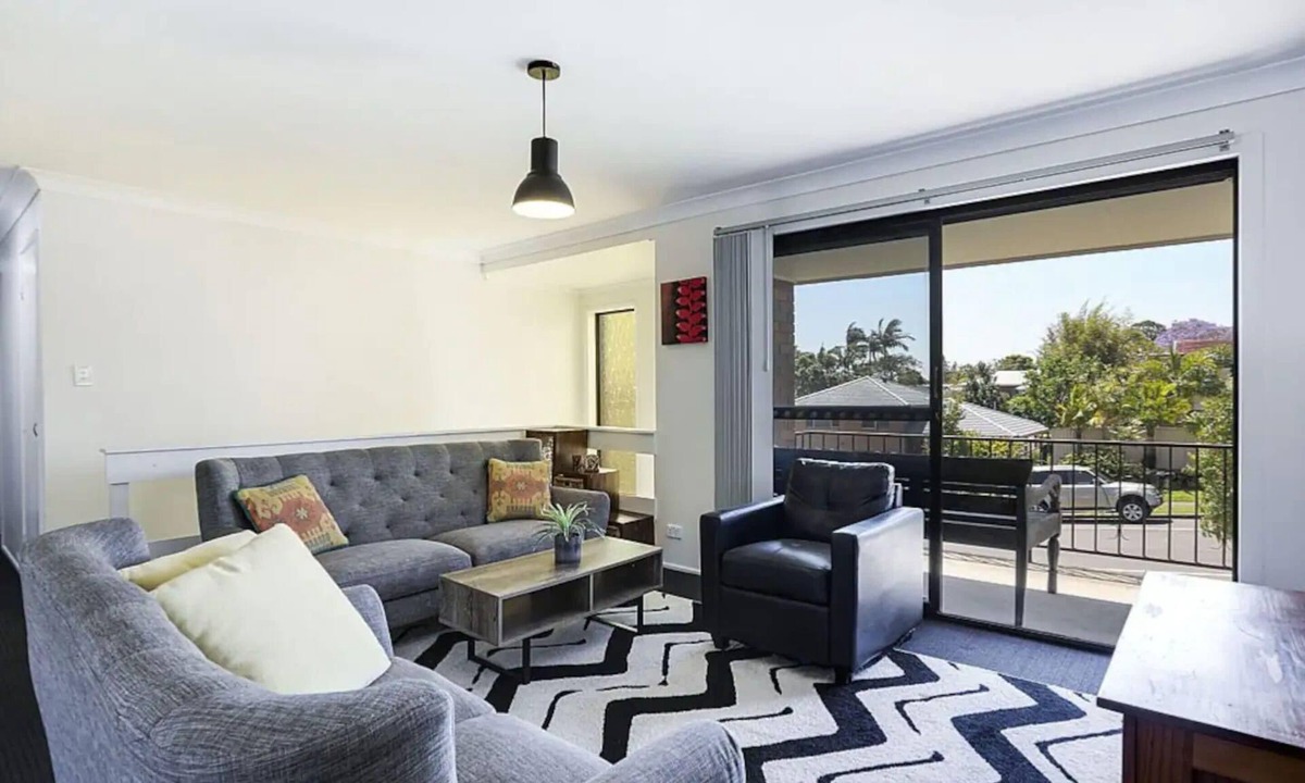 Ashmore Apartment | Private Room in Pleasant Ashmore (R2)