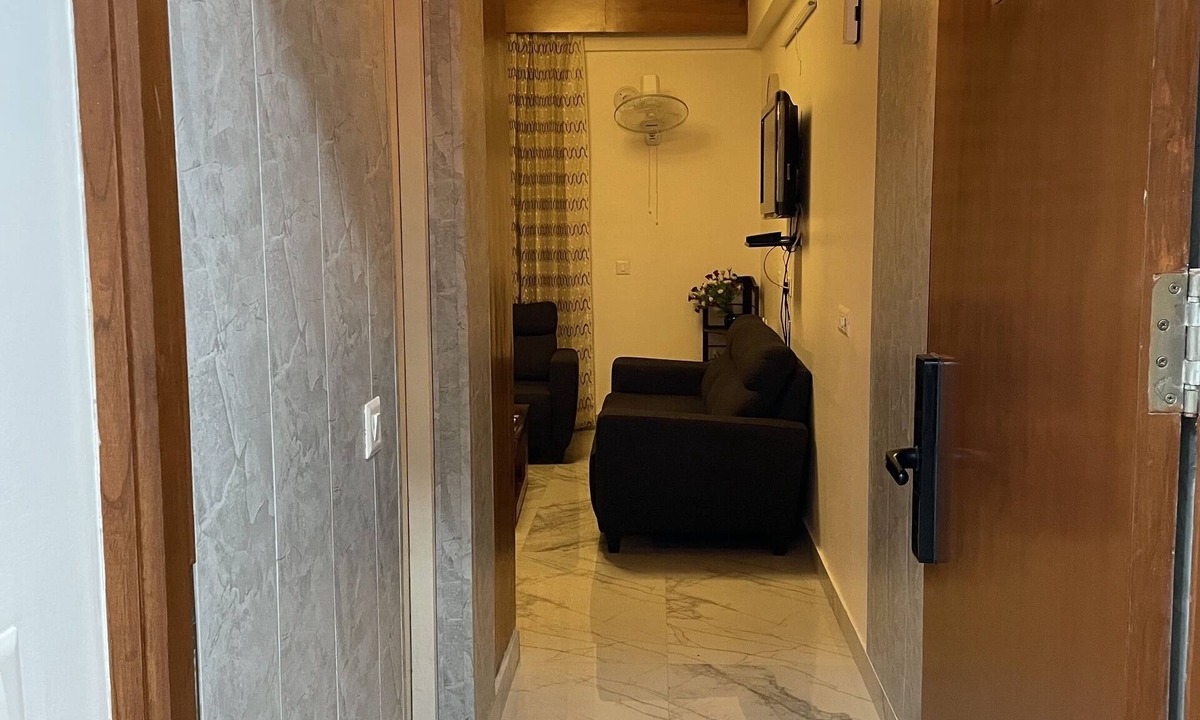 Gomti Nagar Apartment | Private Studio Apart at DLF MyPad Vibhuti Khand Gomtinagar