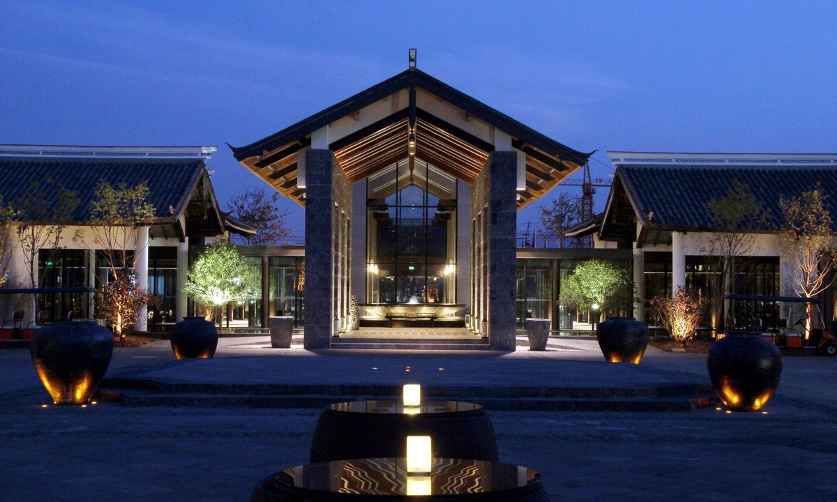 Shuhe Old Town Resort | Pullman Lijiang Resort and Spa