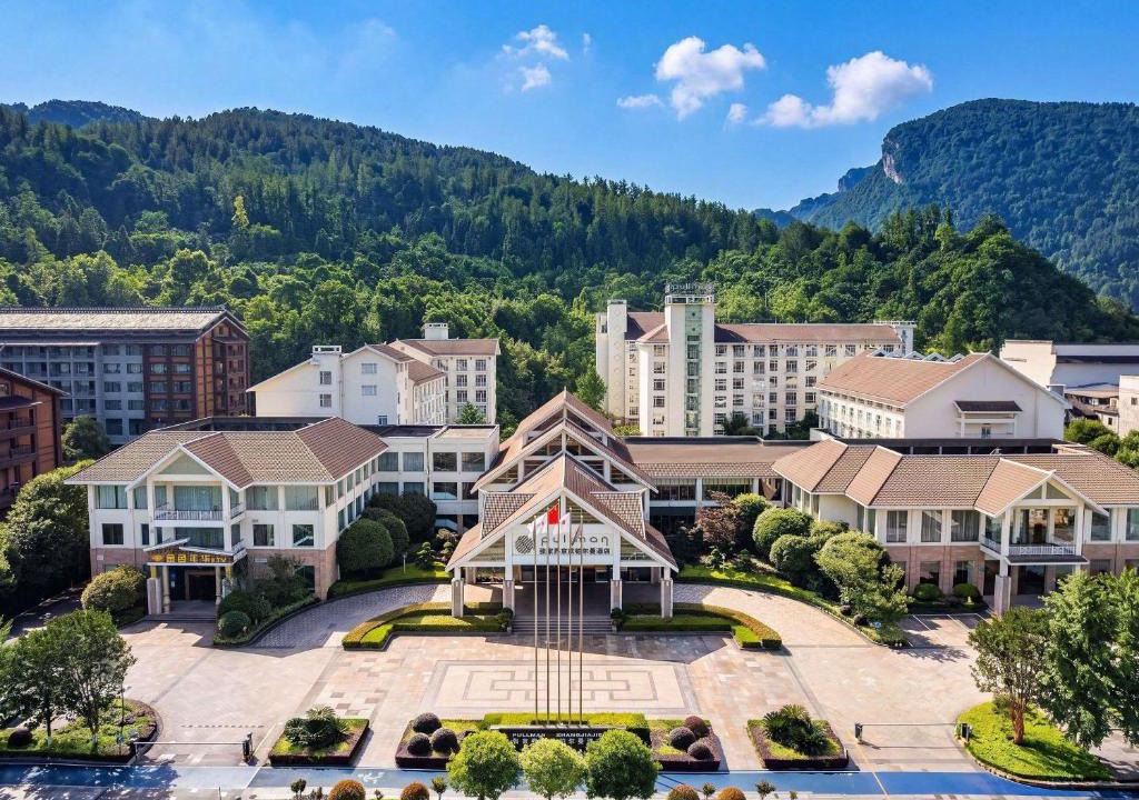 Wulingyuan Hotel | Pullman Zhangjiajie Hotel