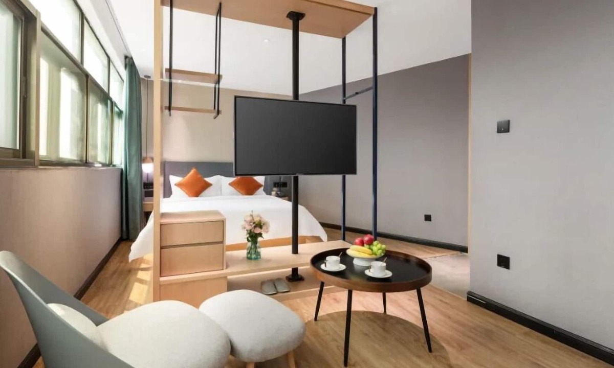 Buji Hotel | Puyue Hotel - Shenzhen East Railway Station Buji Metro Station