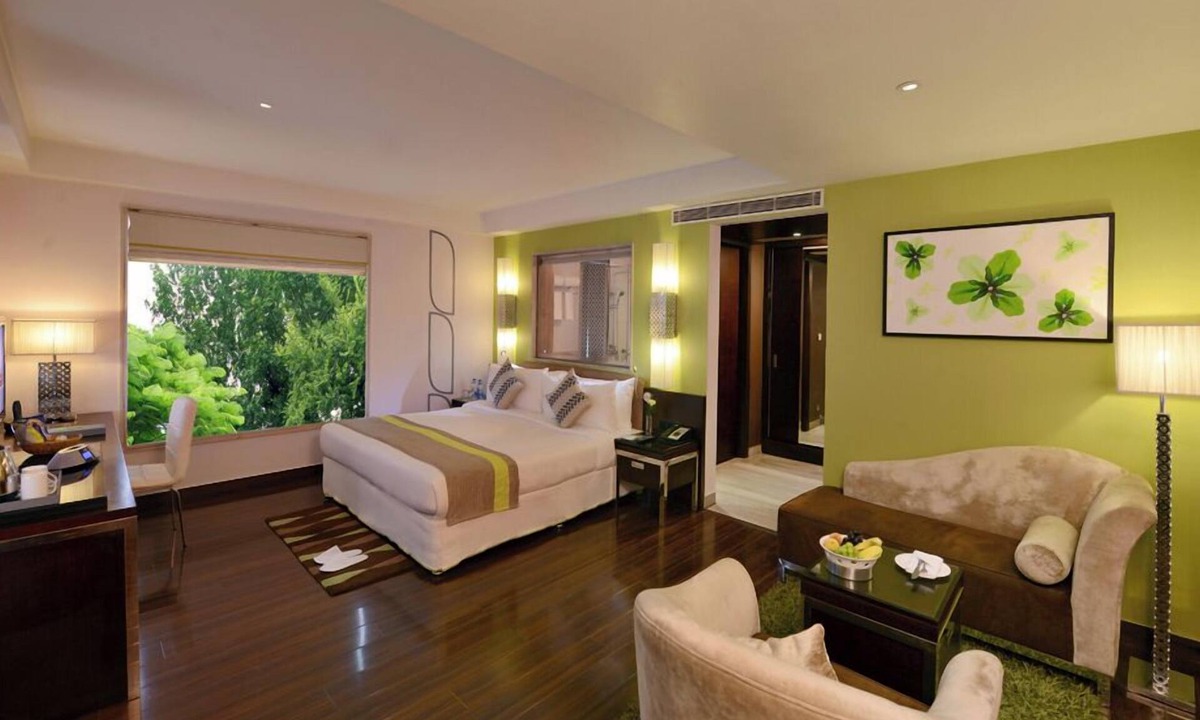 Sector 14 Hotel | Quality Inn Gurgaon