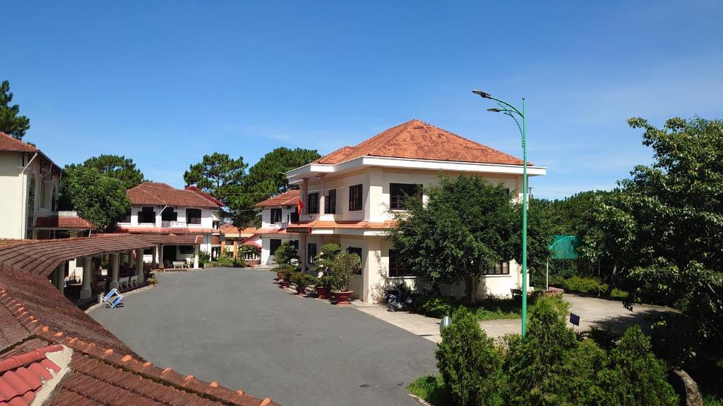 Phuong 10 Hotel | Resort Hoa Sim Da Lat