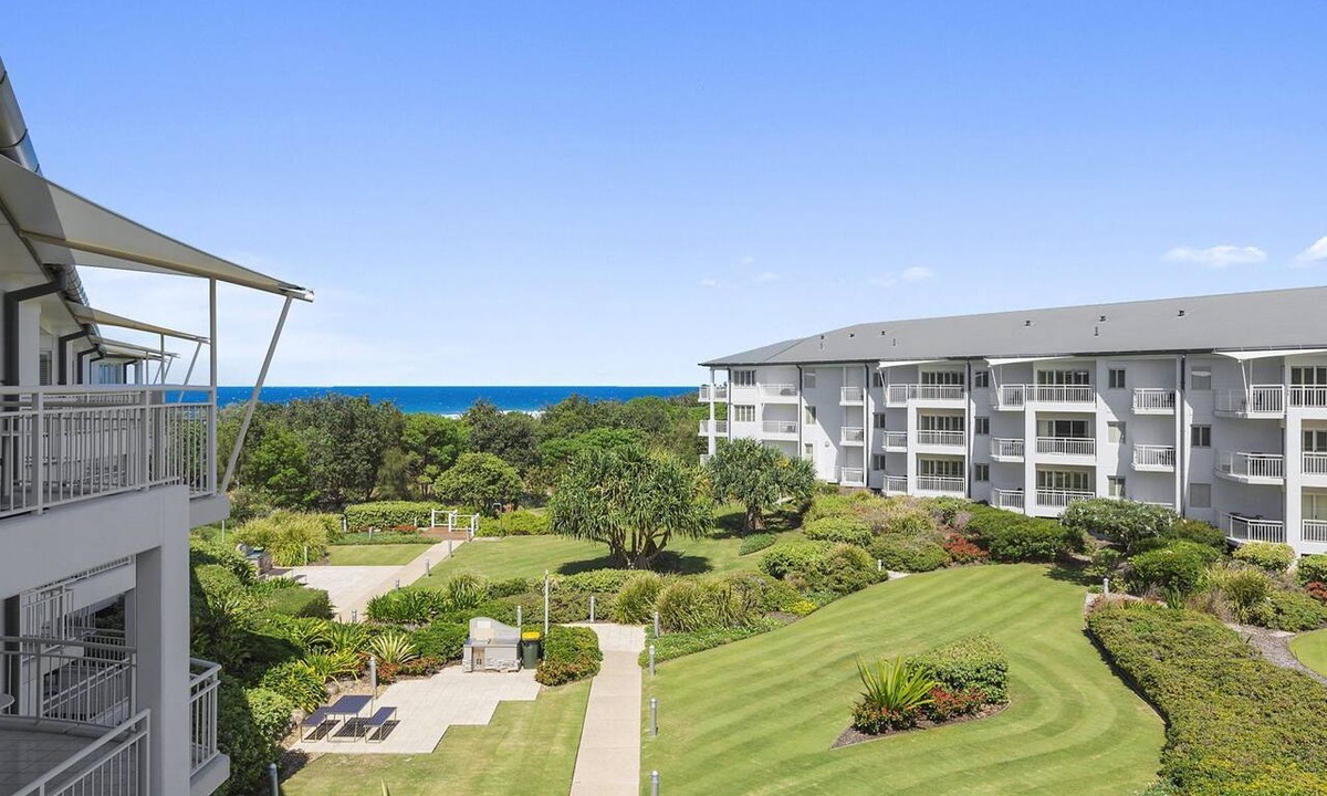 Kingscliff Apartment | Resort on the Beach 4302 with resort Pool