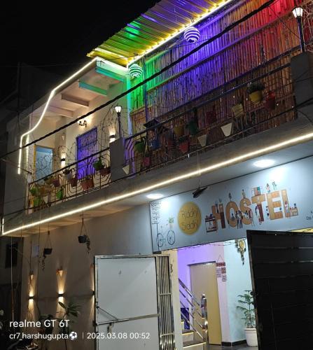 Mathura Hostel | Riddhi Siddhi Hostel &Home stay Near By Mathura Railway Station