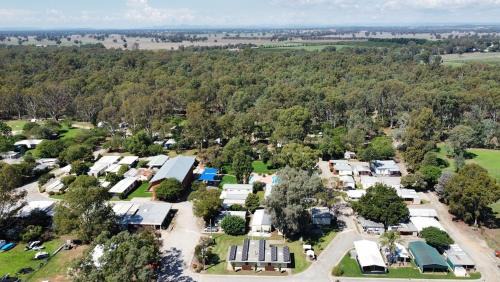 Corowa Hotel | Rivergum Holiday Park