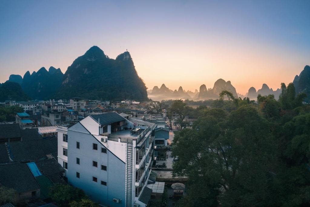 Xingping Ancient Town House | Ron Inn Xingping Hepan Xiaozhu