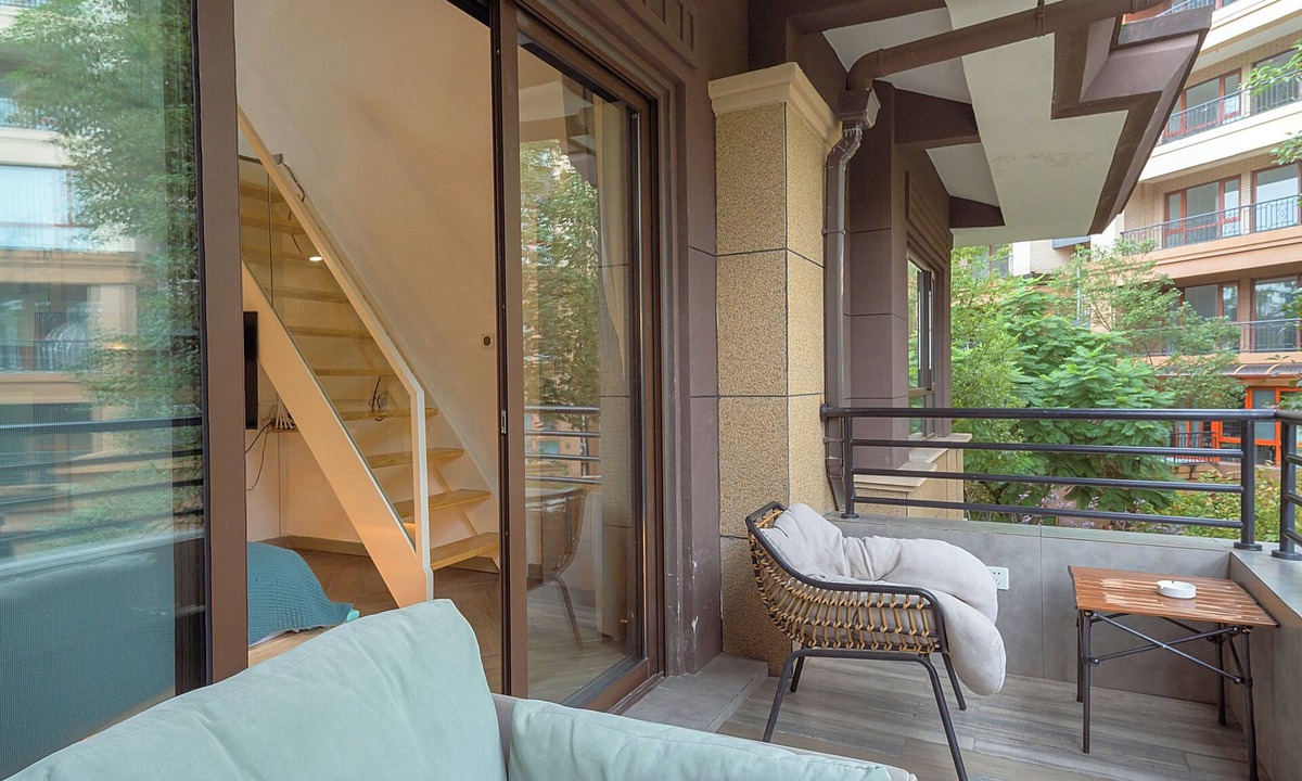 Emeishan House | Room-heinemann Hotel Loft Suite With two