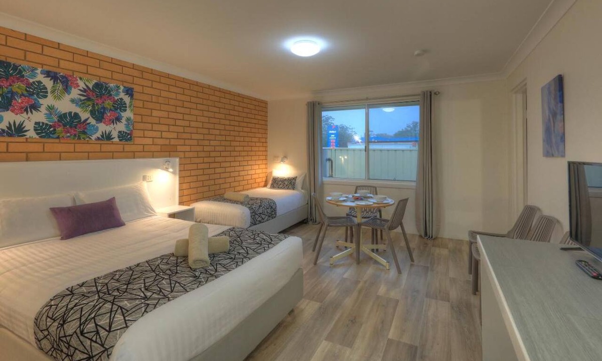 Woolgoolga Hotel | Rosebourne Gardens Motel