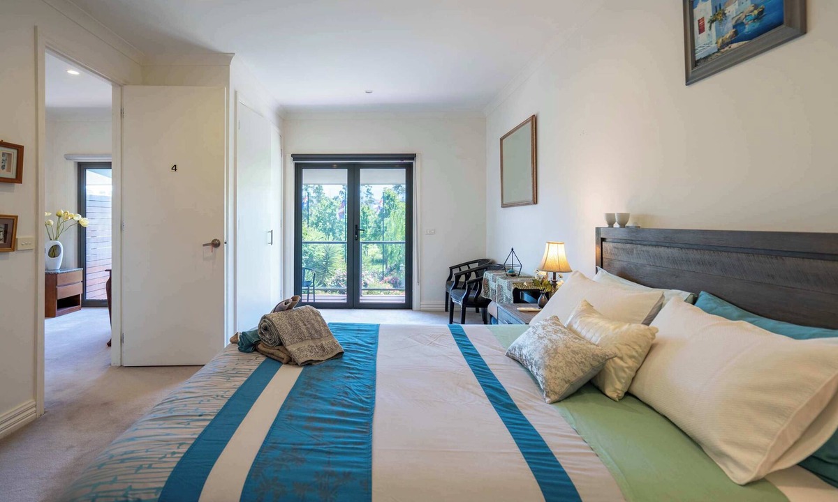 Labertouche House | Rustic Winery Villa | Queen Bed Room 4 with En-Suite