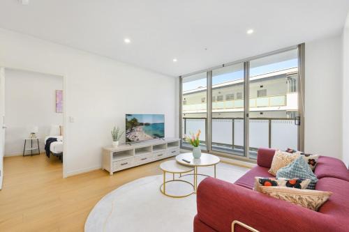 Ryde Apartment | Ryde Comfortable 2BR Stay near Shopping Centre
