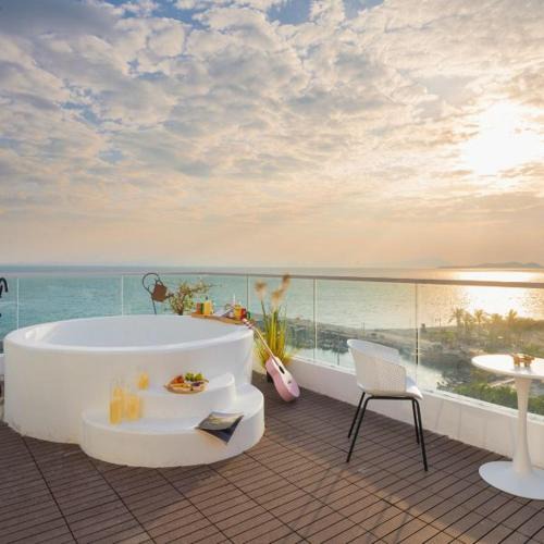 Tianya District Bed & Breakfast | Sanya West Island Story Designer Seaview Hotel