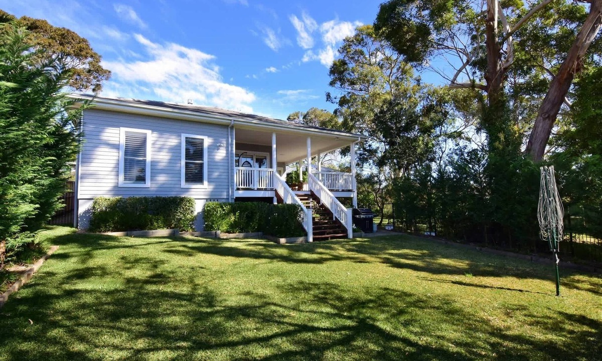 Vincentia House | Sea Breeze - walking distance to Orion Beach