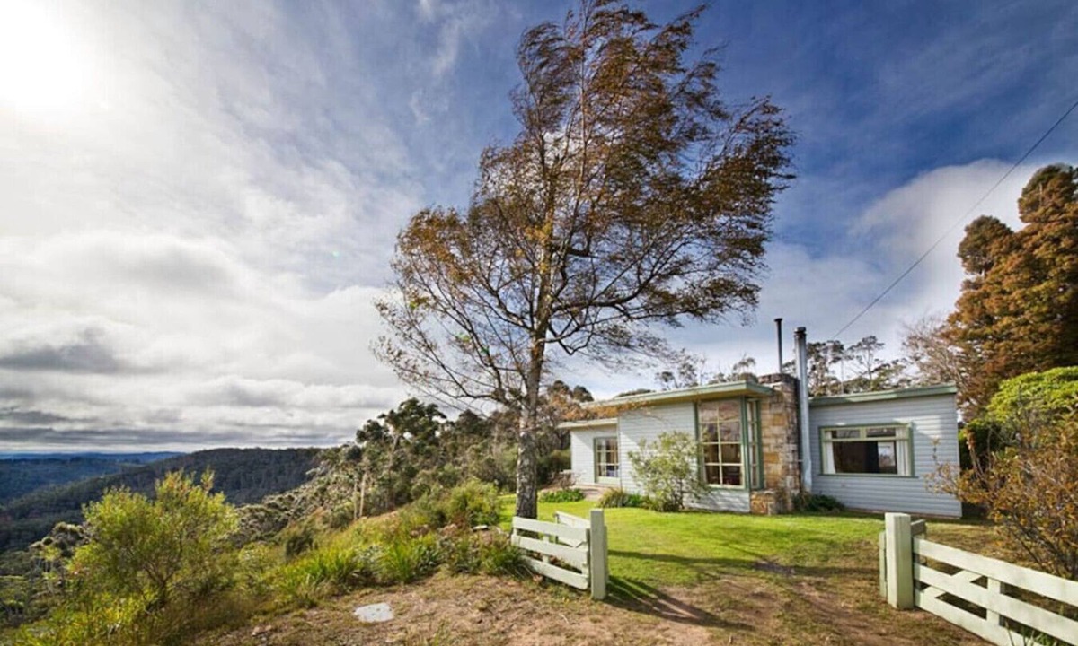 Medlow Bath House | Seven Sisters Escarpment Views