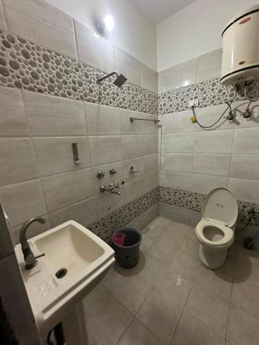 Vasundhara Hotel | Shakun Hotel Palace