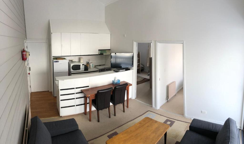 Hotham Heights Apartment | Shamrock Apartment 4