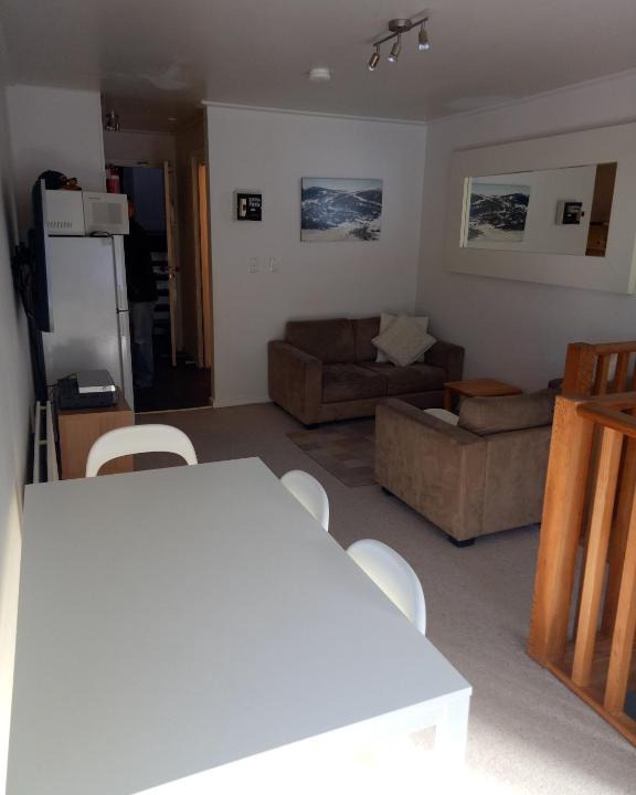 Hotham Heights Apartment | Shamrock Apartment 5