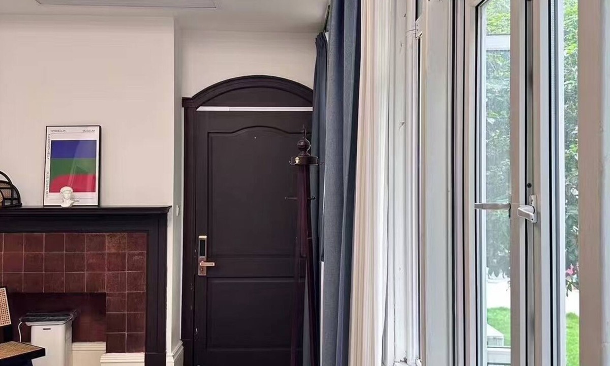 Xuhui Apartment | Shanghai Cozy 1-bedroom and 1-living room near Wukang Road