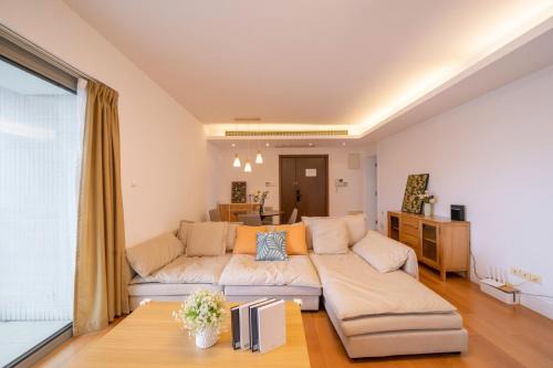Jing'an Apartment | Shanghai Hills&Premium Serviced Apartment - 700m to Xujiahui & Lines 1 Line 4 Line 11
