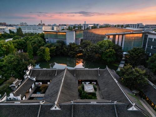 Pudong Hotel | Shanghai International Tourist Resort Fuyi Hotel